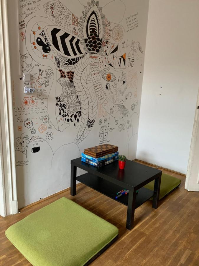 Black Dog Hostel Budapest Eksteriør bilde