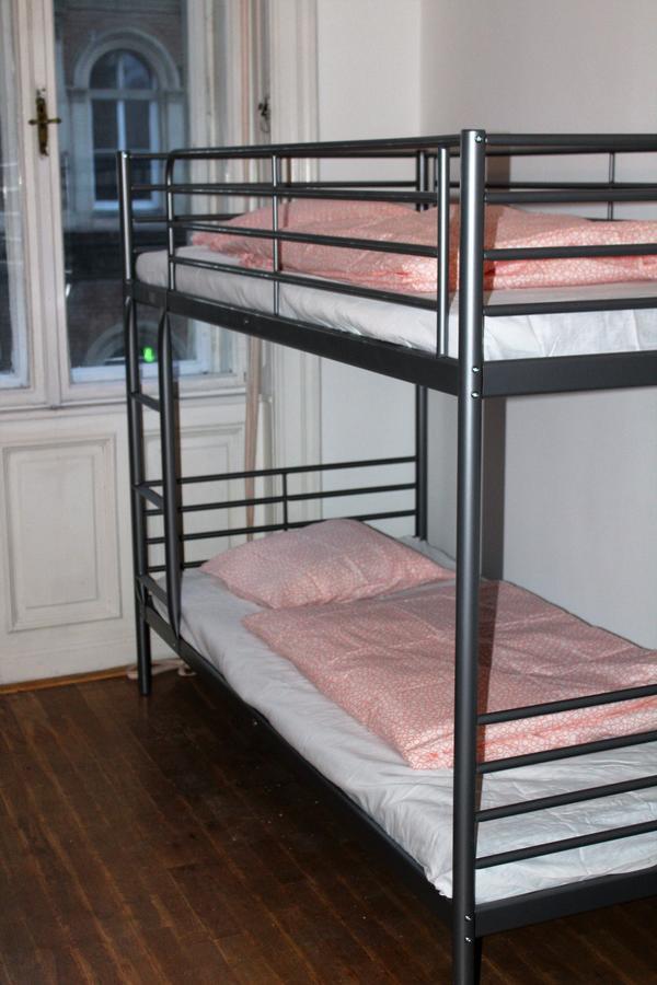 Black Dog Hostel Budapest Eksteriør bilde