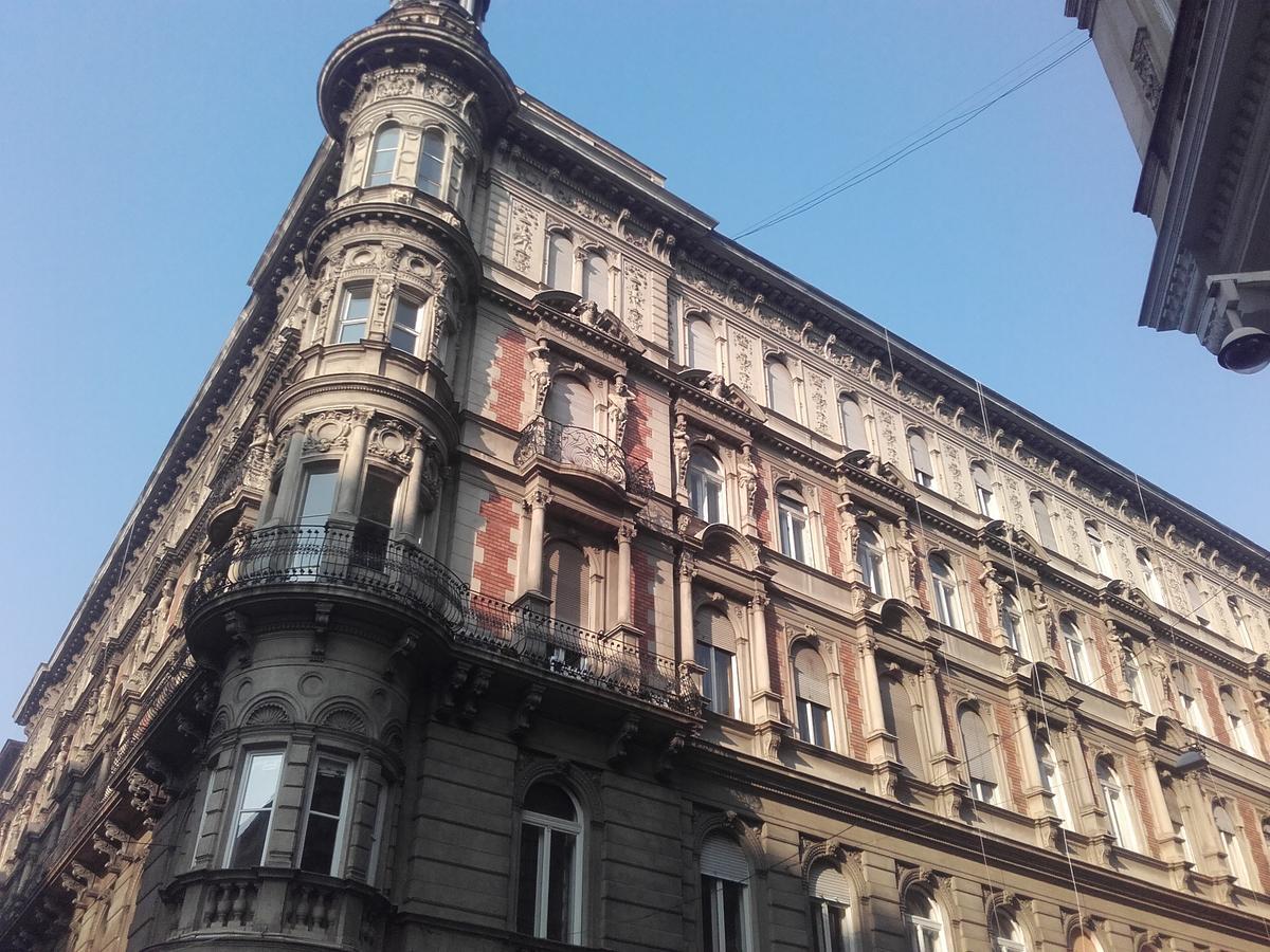 Black Dog Hostel Budapest Eksteriør bilde