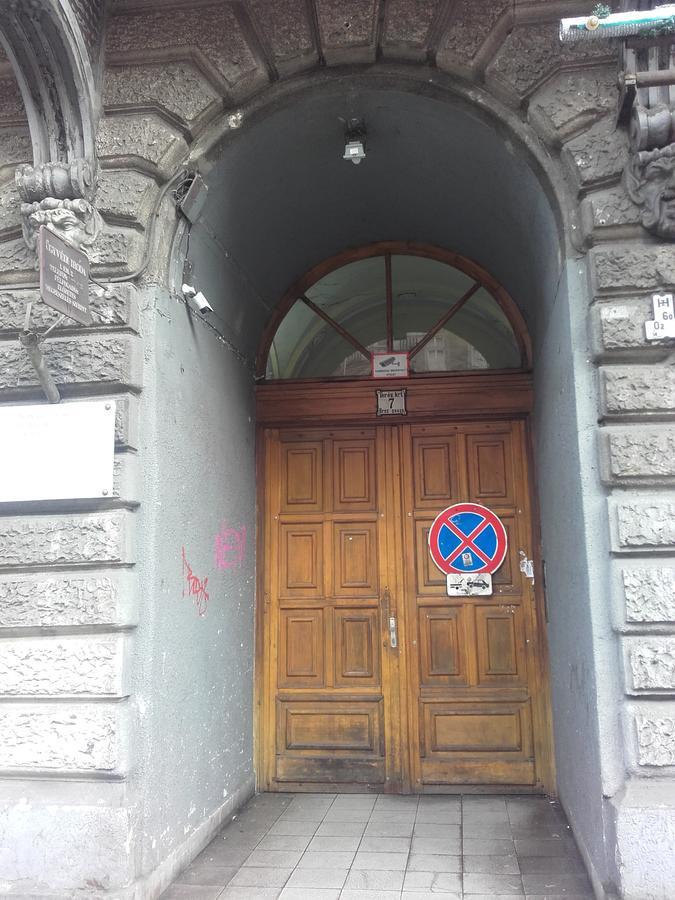 Black Dog Hostel Budapest Eksteriør bilde